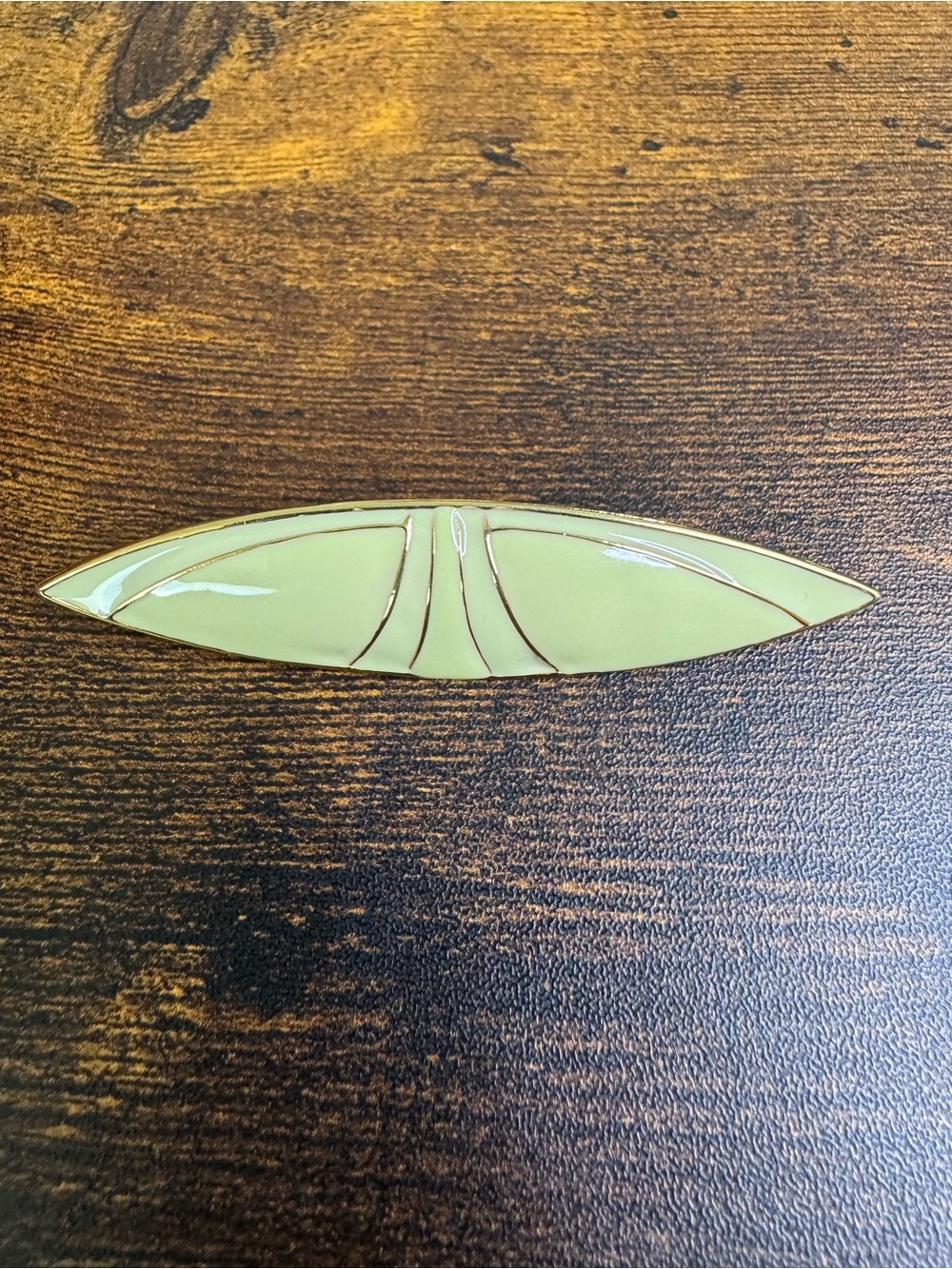 Vintage Pale Green Enamel Leaf-Shape Art Deco Brooch Pin 1980’s